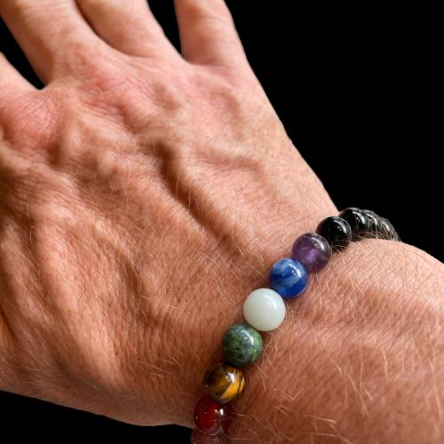7 Chakra armbånd med sorte agat perler fra Laurent Steven - Krystal.dk