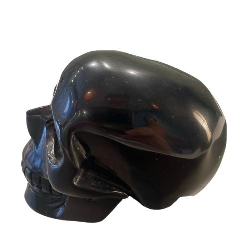 Krystal dødningehoved i sort obsidian. Pris 440 kr.- hos Krystal.dk