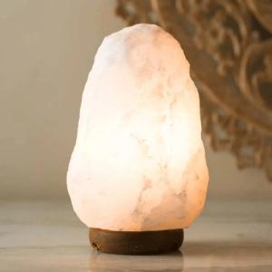 Hvid saltlampe fra Himalaya - Krystal.dk